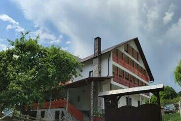 پانسیون Casa De Vacanță Perla Colibitei