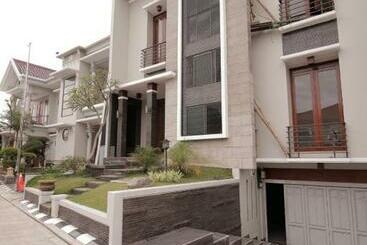 פנסיון Stay Inn Pasteur Bandung, Husein Sastranegara Airport