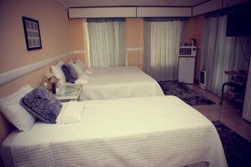 פנסיון The Cottage