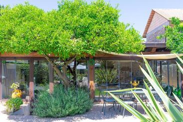مبيت وإفطار Cantine Cipri Resort
