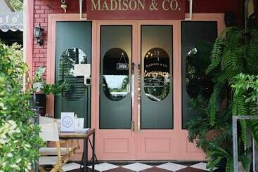 فندق Madison