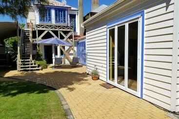 پانسیون City Central Apartment – Modern, Private & Quiet