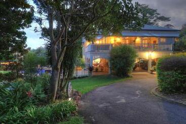 بنسيون Mitta Glen Guesthouse