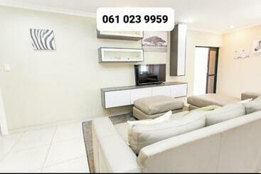 膳宿费 The Hide On Kilburn