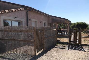 مبيت وإفطار Chambres D Hotes Labatut