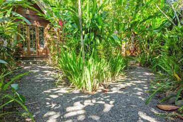 فندق Coconut Tree Cottages
