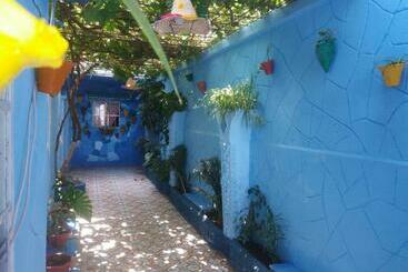 ペンション Hostal Nuzha