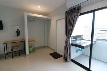 هتل Na Phupha Apartment