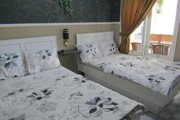 ホテル Penginapan Melati Sarangan