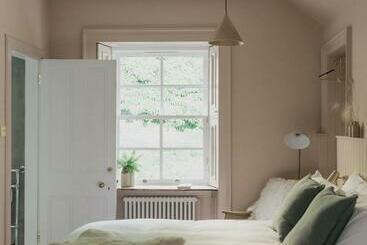 בית מלון כפרי The Taybank