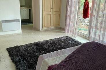 تختخواب و صبحانه Chambre Spacieuse Indépendante Dans Villa Plus Parking Privée