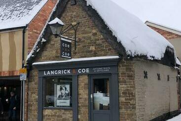 מלון כמוסות Rutland Rooms