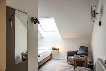 膳宿费 Prima Inn Unterkunft Direkt über Der Bar Am Minimax