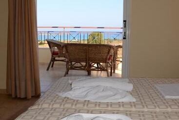 דירה Elafonisos Diamond Resort