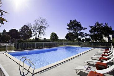 هتل Sure  Bordeaux Aeroport