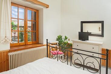 Erofili Hotel And Suites