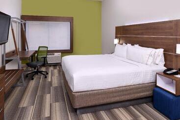 ホテル Holiday Inn Express & Suites Raleigh Ne   Medical Ctr Area, An Ihg