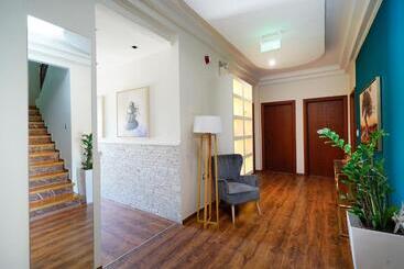 ホテル Kamelia & Semeli