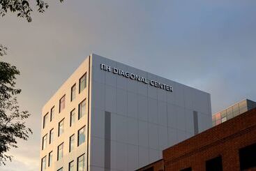 בית מלון כפרי NH Barcelona Diagonal Center