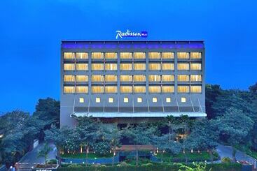 호텔 Radisson Blu Bengaluru Outer Ring Road