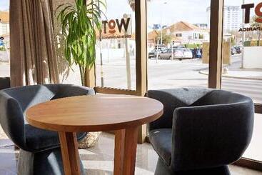 هتل WOT Costa da Caparica