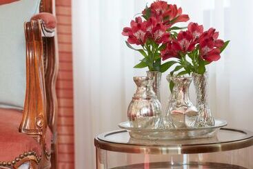 آپارتمان Living Hotel An Der Oper