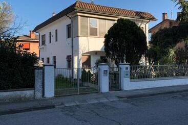 بنسيون Alloggio Al Giardino