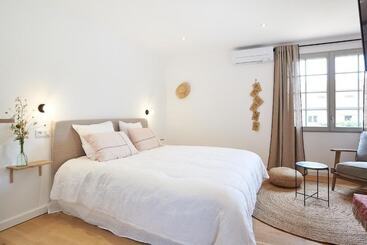 تختخواب و صبحانه Maison 1634   Parking, Petit Dejeuner Compris, Proche Centre, Climatisation, Piscine