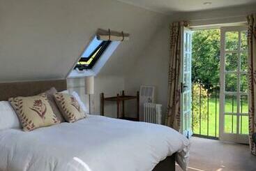 تختخواب و صبحانه The Old School, Idbury, Ox7 6ru