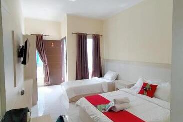 ホテル Maulana Hills Syariah