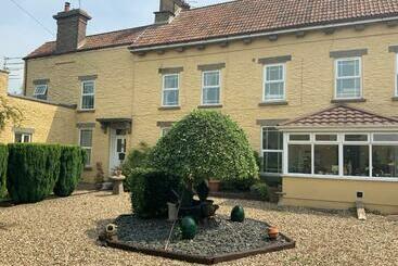 Old Gloucester Road Farm Bed And Breakfast