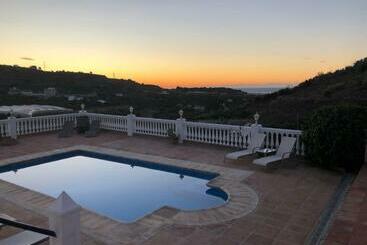 פנסיון Villa Sunshine Countryside Resort