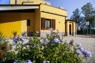 تختخواب و صبحانه La Casa Del Sole