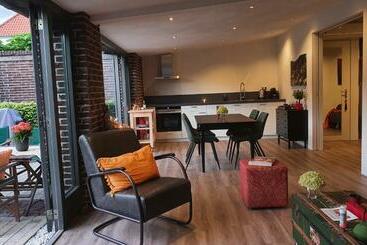 Downtown Hideaway, B&b Grand Deluxe