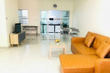 Pensão Impact Mt House