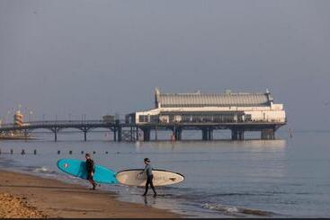 ペンション Megs Island Guest House