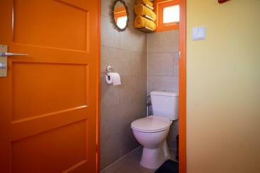 Shanti B&b