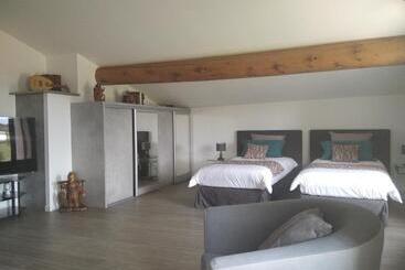 צימר Mas Des Fugueyrolles