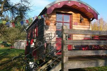 Bed and Breakfast Roulotte Le Temps De Rever