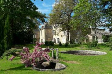 مبيت وإفطار Manoir Du Bellay