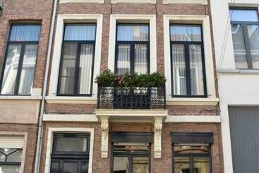 Marnix Bed And Breakfast