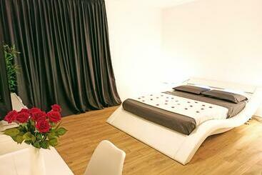 פנסיון Guest House   La Bella Vita