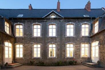 تختخواب و صبحانه The Stay Well