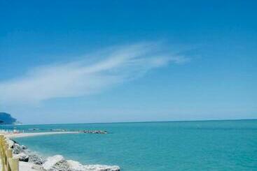 B&b Sguardo Al Conero