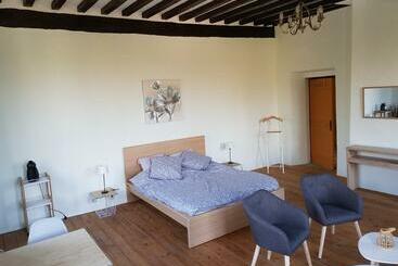 민박 Chambres D Hôtes De La Vernassonne Avec Wifi Gratuit