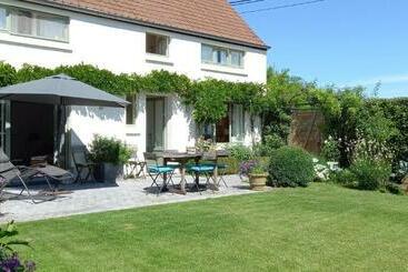 Bed and Breakfast Little Cottage