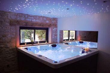 مبيت وإفطار Lov Home