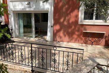 Пансион Domaine Sainte Baume