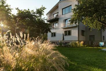 بنسيون K House