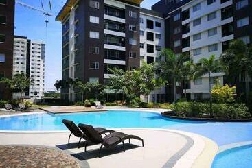 هتل آپارتمان Avida Atria T2  B, Near S&r And Sm City By Denice